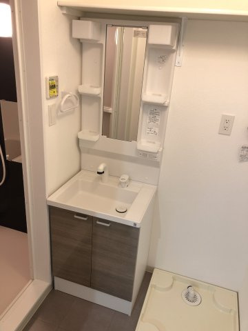 アーバンヒルズ津の独立洗面台