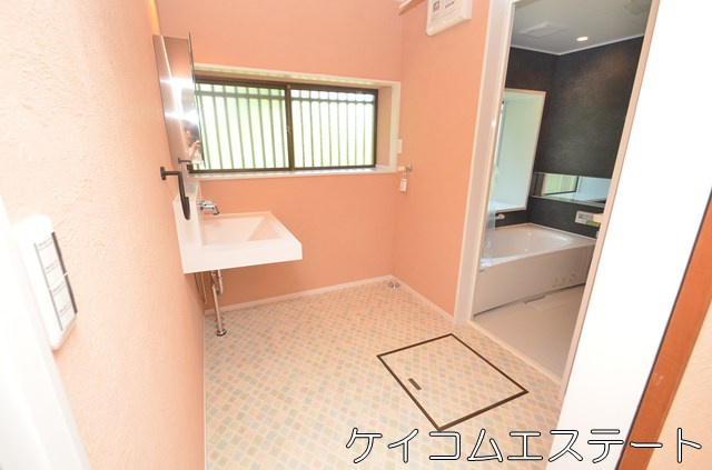 通谷フラットハウスの洗面所