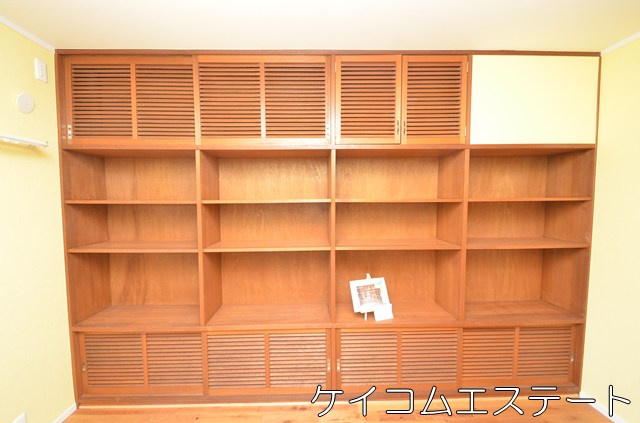通谷フラットハウスの収納|たくさんの本など収納に向いています。