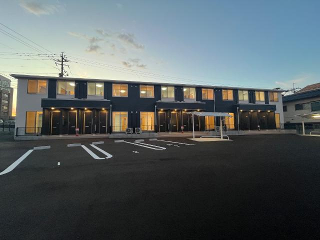 エスペランス稗田の外観|外観写真（夜）