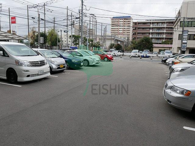 テイルガーデン博多の駐車場