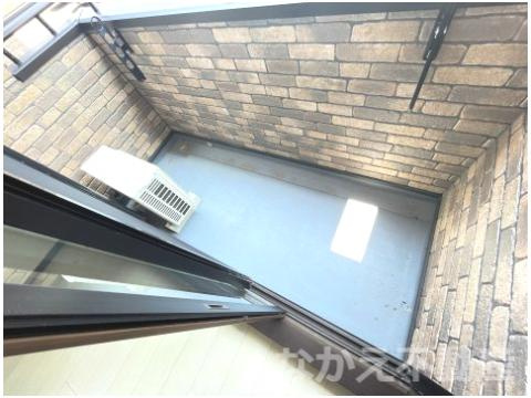 【バルコニー】 | 暖かな日差しのふりそそぐバルコニー