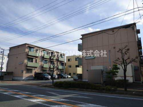 メゾン・ド・エムズの外観|3階建てのマンションです(^^♪