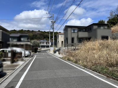 【前面道路含む現地写真】 | 岡崎市真伝吉祥2丁目 土地B | B