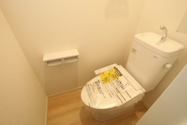 高知市旭天神町第1　1号棟　（全2区画）のトイレ|1Ｆ