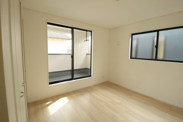 高知市旭天神町第1　1号棟　（全2区画）の洋室|2Ｆ　南の部屋　6.1帖