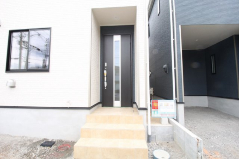 高知市旭天神町第1　1号棟　（全2区画）の玄関