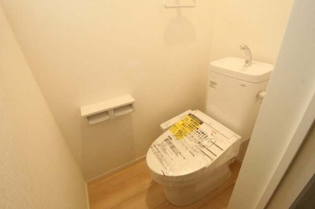 高知市旭天神町第1　1号棟　（全2区画）のトイレ|1Ｆ