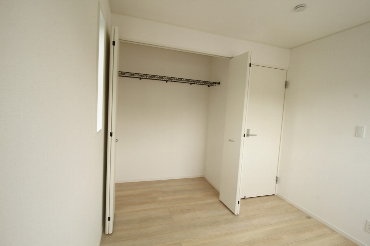 高知市旭天神町第1　1号棟　（全2区画）の収納|2Ｆ　北の部屋　4.5帖