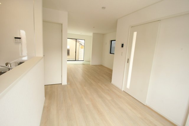 高知市旭天神町第1　1号棟　（全2区画）の居間・リビング|ＬＤＫ　20.0帖（タタミコーナー3.5帖　含）