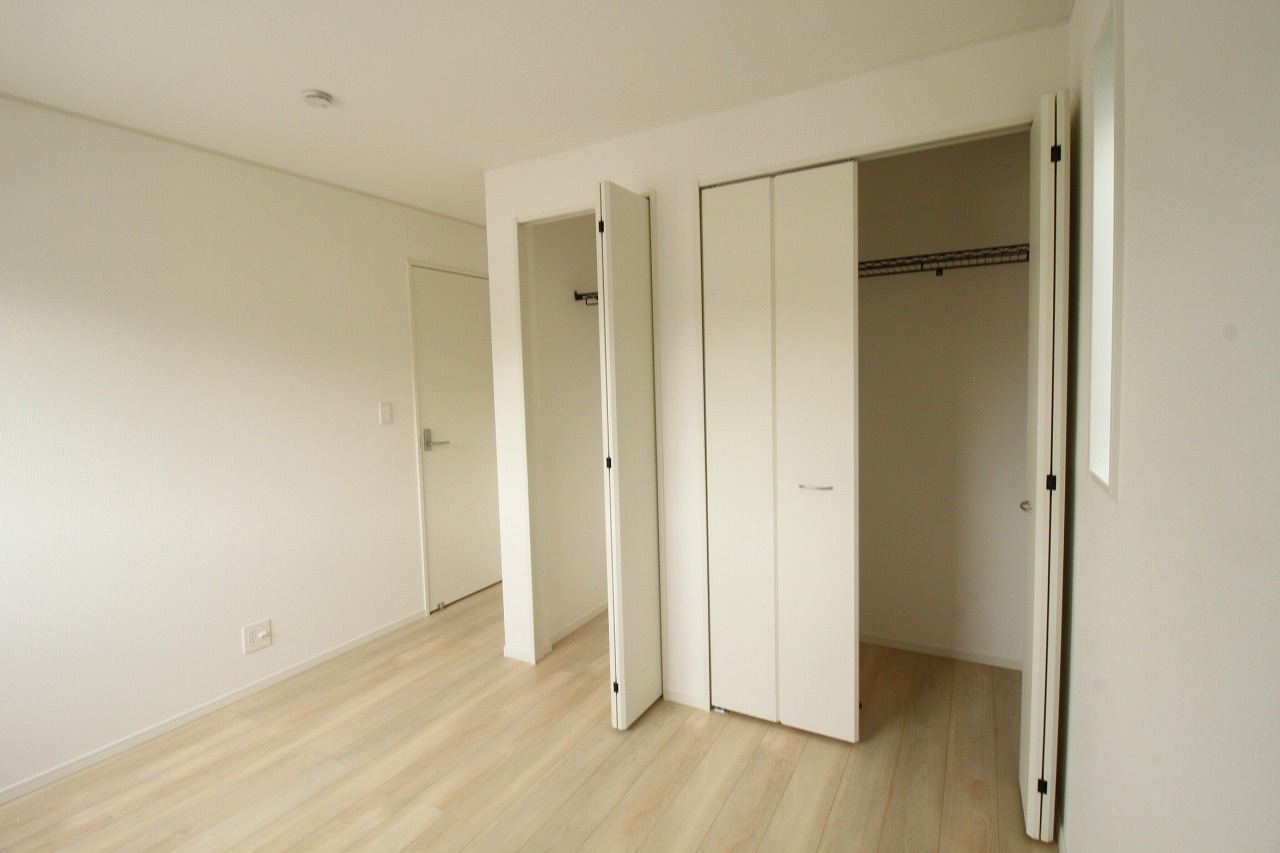 高知市旭天神町第1　1号棟　（全2区画）の収納|2Ｆ　北西の部屋　5.7帖