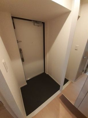 Ｅ．ステージ　新御徒町の玄関