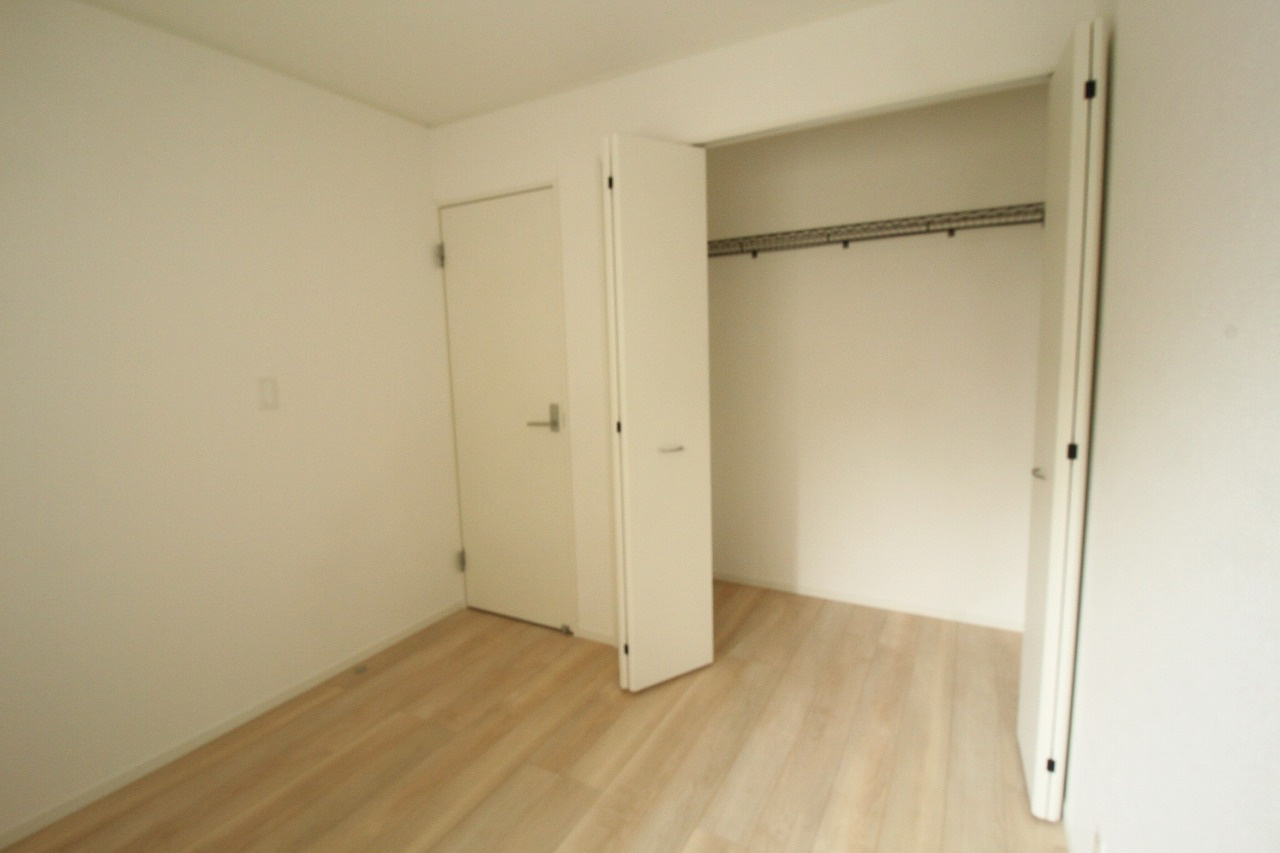 旭天神町第1　2号棟　2Fリビング（全2区画）の収納|1Ｆ　西の部屋　4.5帖