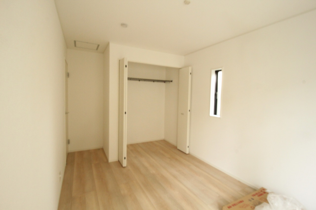 旭天神町第1　2号棟　2Fリビング（全2区画）の洋室|1Ｆ　南の部屋　6.5帖