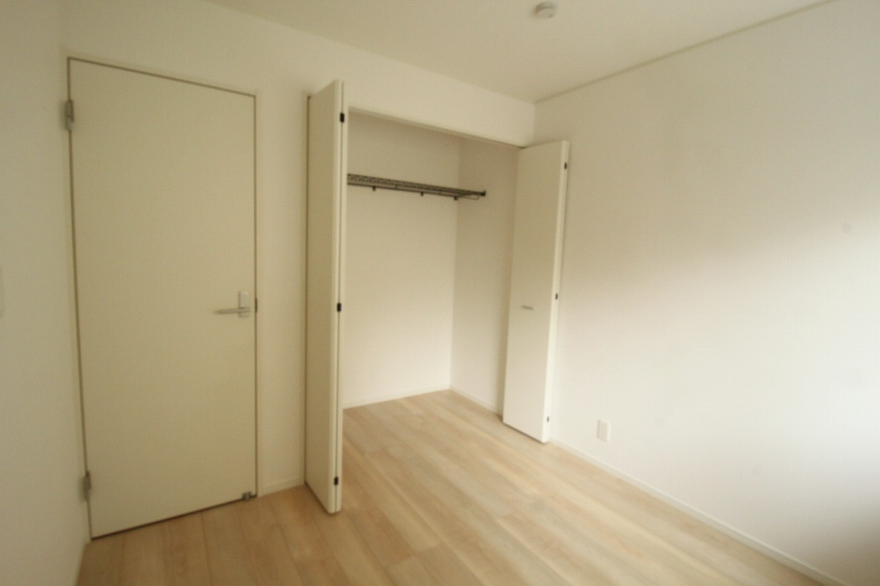 旭天神町第1　2号棟　2Fリビング（全2区画）の収納|1Ｆ　西の部屋　4.5帖