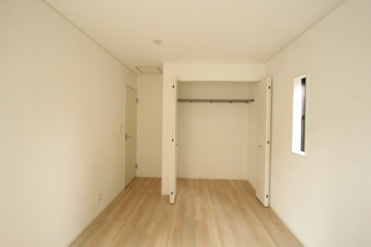 旭天神町第1　2号棟　2Fリビング（全2区画）の洋室|1Ｆ　南の部屋　6.5帖