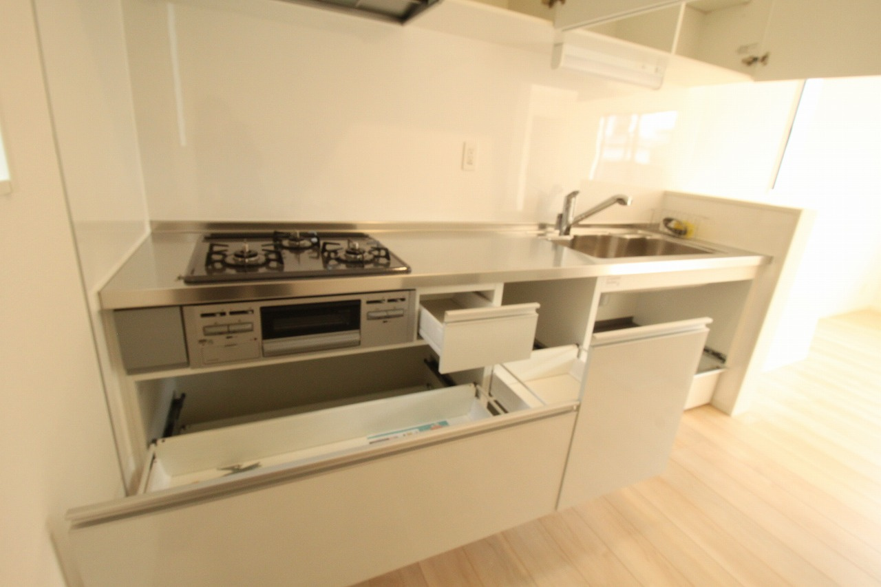 旭天神町第1　2号棟　2Fリビング（全2区画）のキッチン|システムキッチン