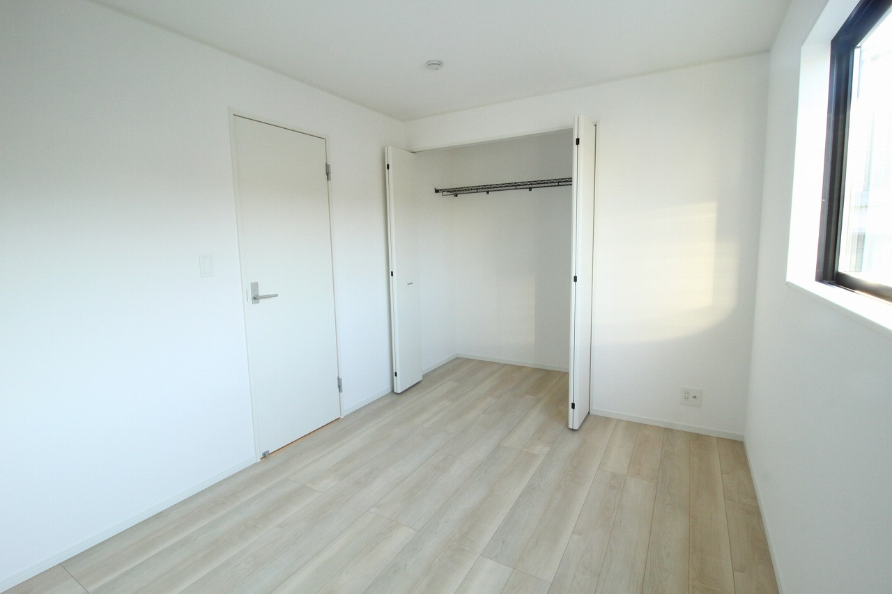 旭天神町第1　2号棟　2Fリビング（全2区画）の洋室|2F　北の部屋　6.0帖