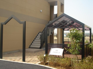 【その他共用部分】 | プリムローズ | 外観写真（昼）