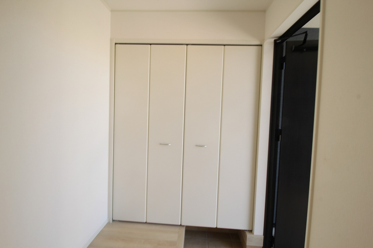 南国市大そね甲第1　新築戸建　1号棟　の収納|玄関収納