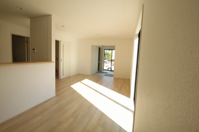 南国市大そね甲第1　新築戸建　1号棟　の居間・リビング|ＬＤＫ　16.0帖