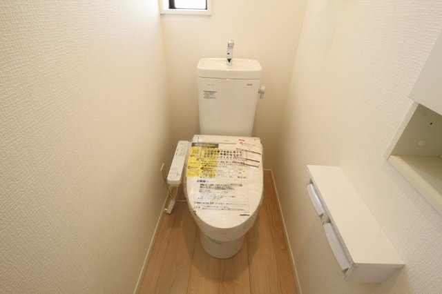 南国市大そね甲第1　新築戸建　1号棟　のトイレ|2Ｆ