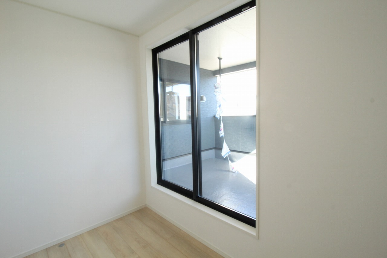 南国市大そね甲第1　新築戸建　1号棟　のランドリースペース|2Ｆ　3.0帖　サンルーム