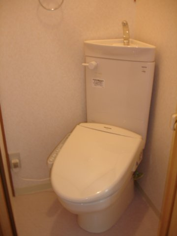 府中市多磨町１丁目のアパートのトイレ