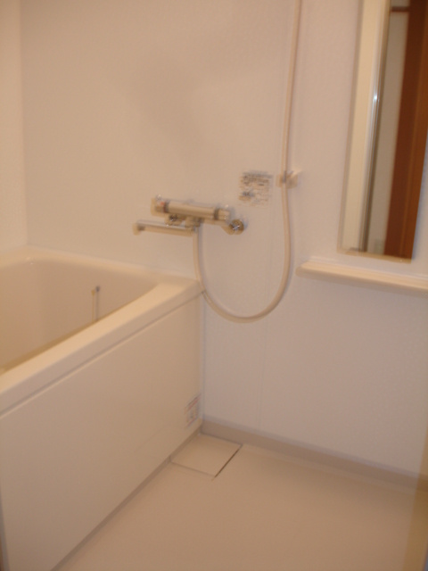 府中市多磨町１丁目のアパートの浴室