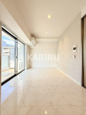 Innocent Doyamaの居間・リビング