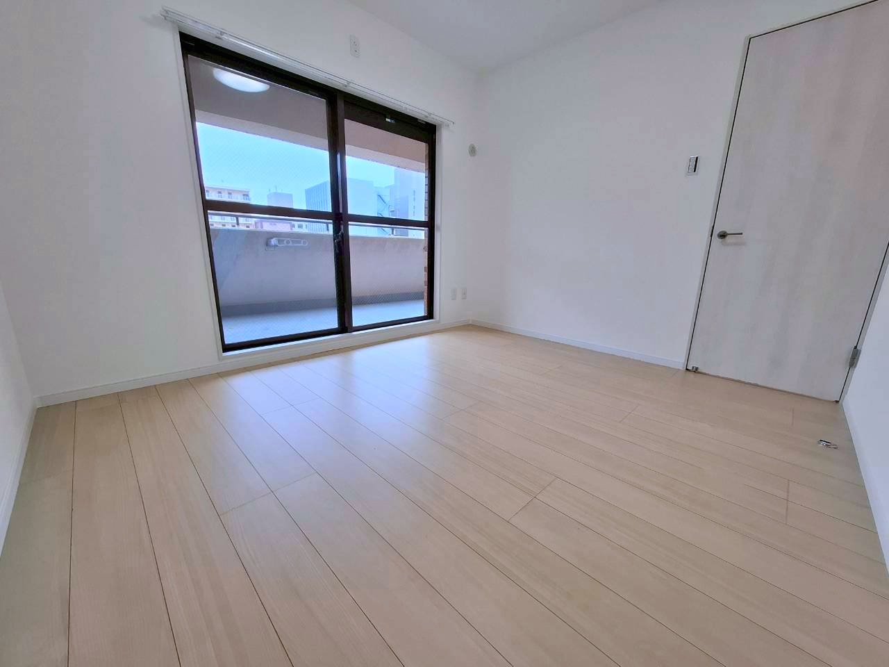 ライオンズマンション大文閣　9階の洋室|6帖