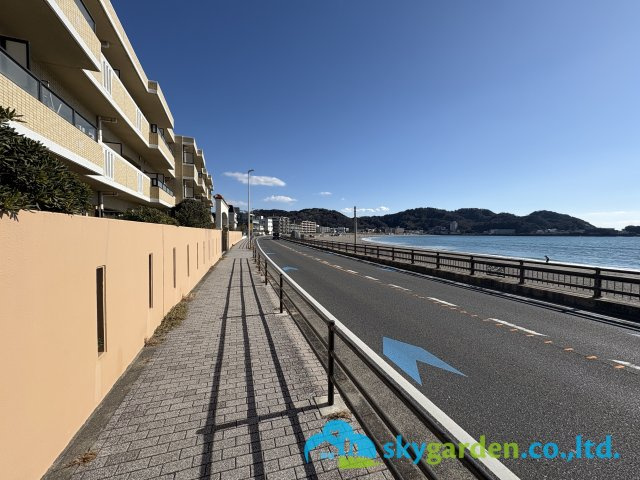 ディアコート逗子海岸のその他|物件前面道路の様子