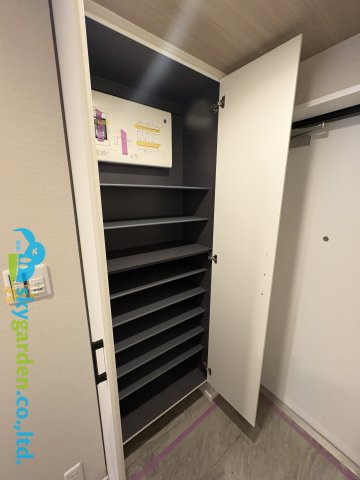 ディアコート逗子海岸の玄関|シューズボックス