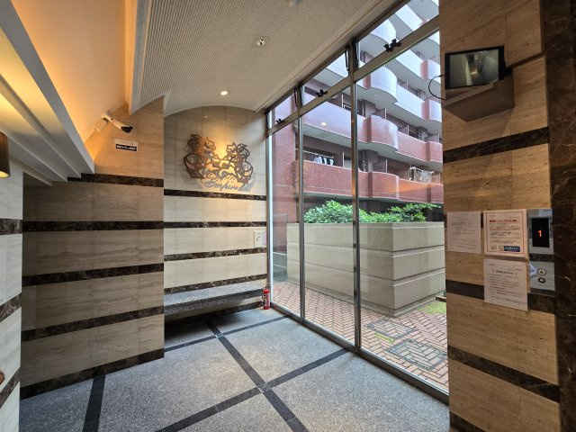 クレアランドマークのエントランス