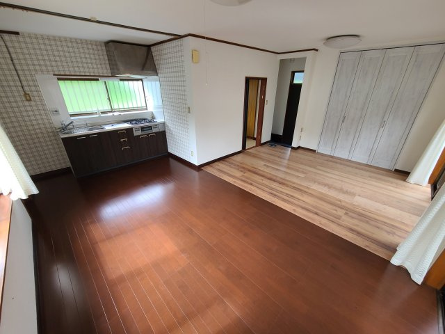 ブルーハイツの洋室