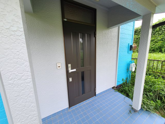 ブルーハイツの玄関