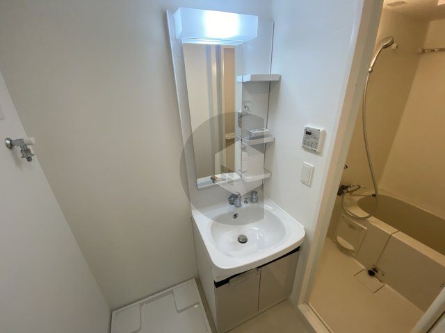 ファーストフィオーレ長田グランディールの独立洗面台