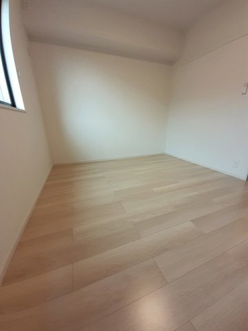 ｇｒａｃｅ　Ｆの寝室|風通しも良い寝室です☆