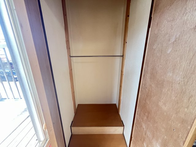 上原町貸家の収納