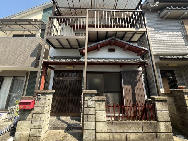 上原町貸家の外観