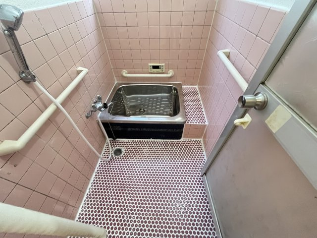 上原町貸家の浴室