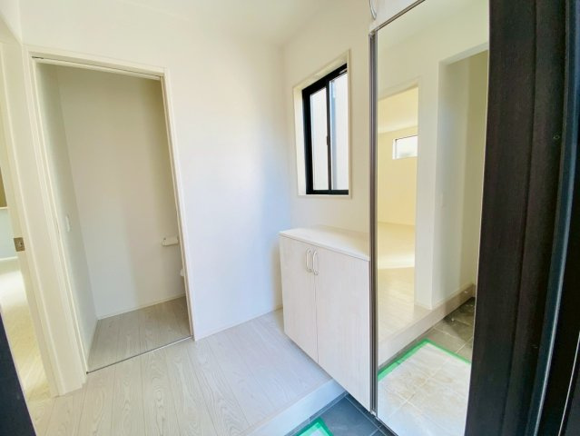 よかタウン／南区御幸西２丁目３期／１号棟の玄関