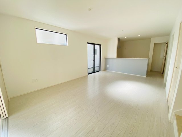 よかタウン／南区御幸西２丁目３期／１号棟の居間・リビング