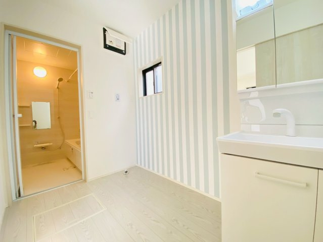 よかタウン／南区御幸西２丁目３期／１号棟のランドリースペース