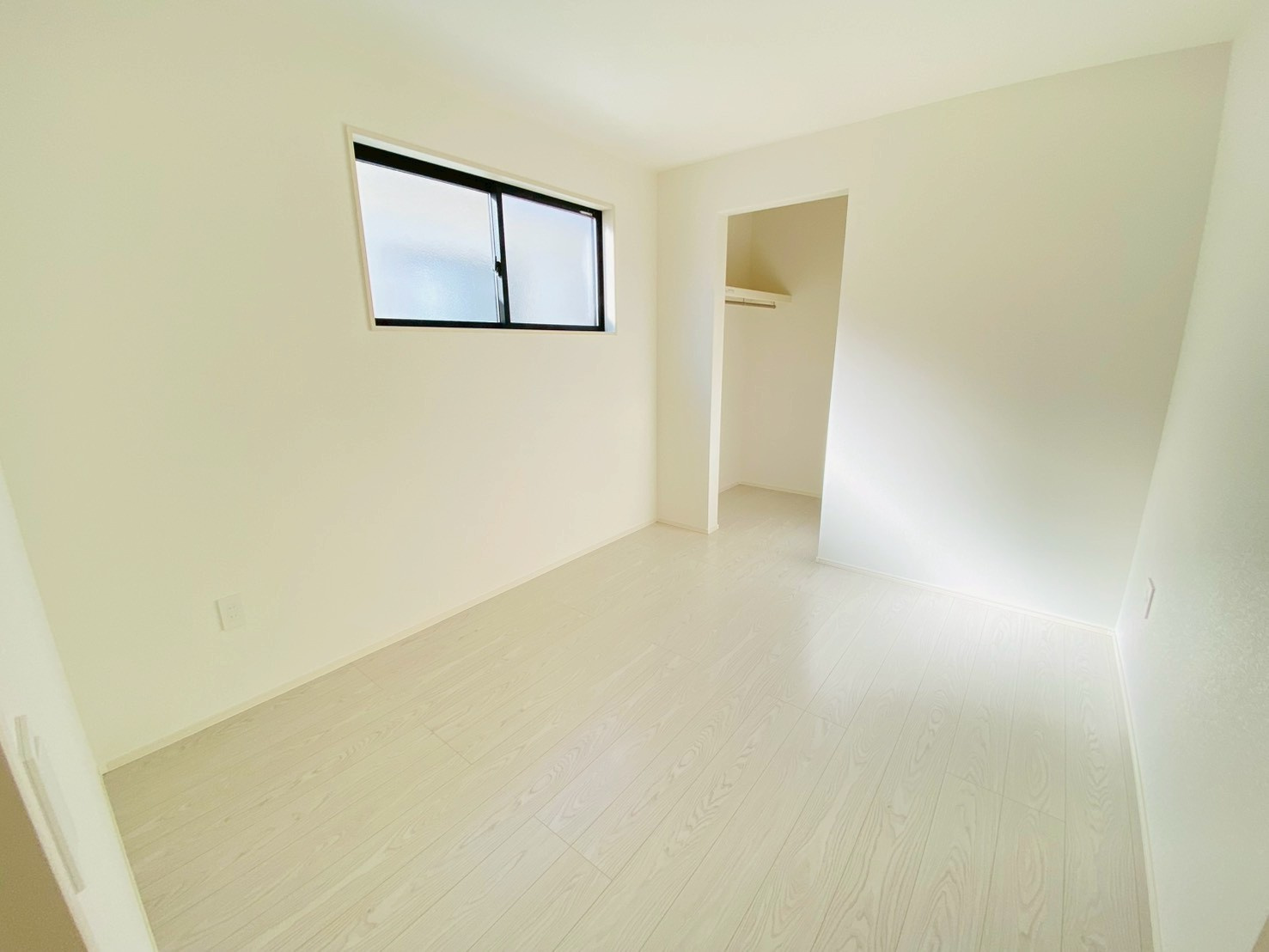 よかタウン／南区御幸西２丁目３期／１号棟の洋室