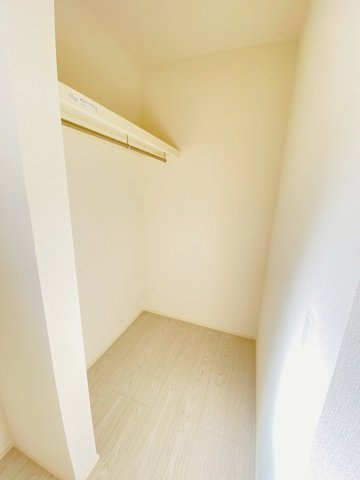 よかタウン／南区御幸西２丁目３期／１号棟の収納