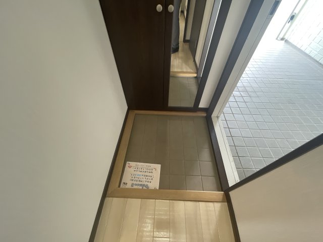 ロイヤルハイツⅡの玄関