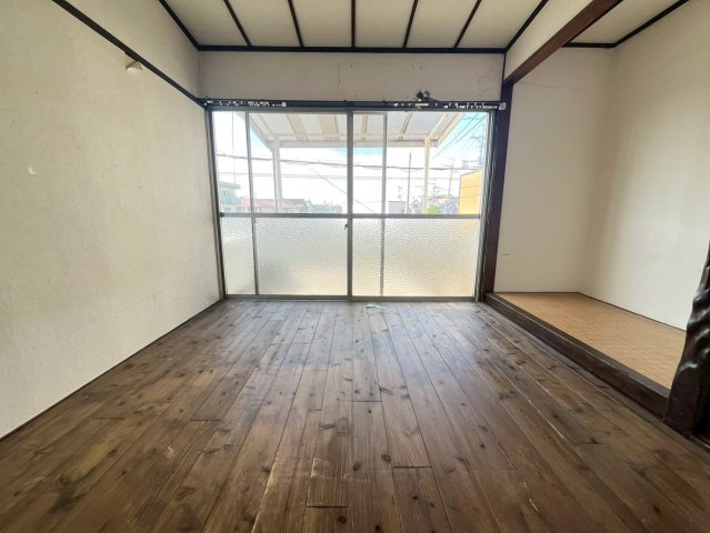 北野田テラスの洋室