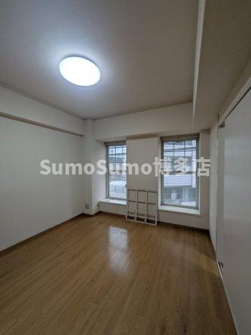 フローレスマンションの居間・リビング