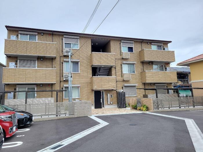 カーサアイリスの外観